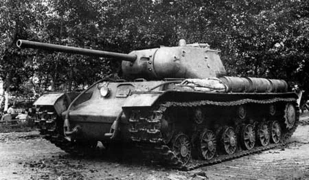 Carro armato KV-1S — Foto dell’auto reale 1