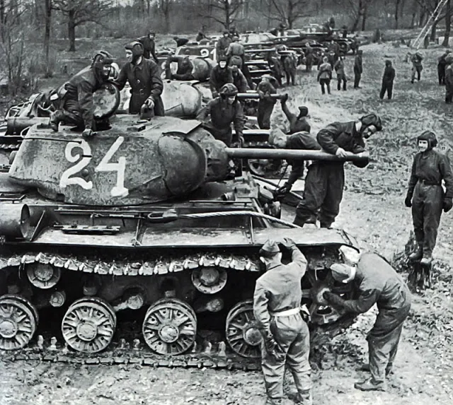 Carro armato KV-1S — Foto dell’auto reale 6