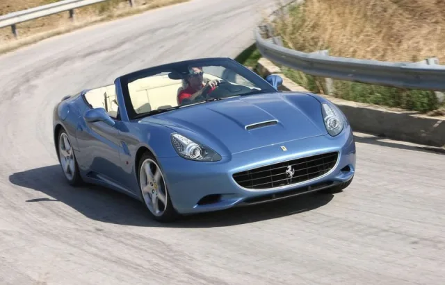 Ferrari California — Foto dell’auto reale 6