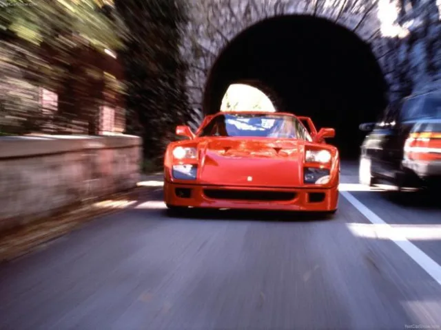 Ferrari F40 — Foto dell’auto reale 14