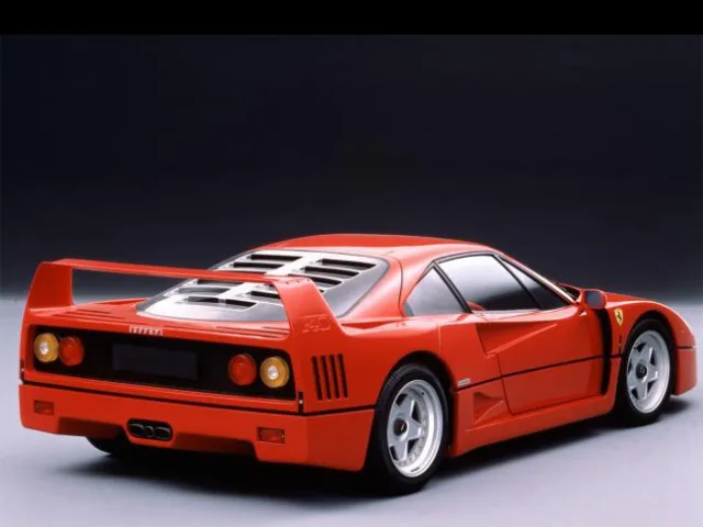 Ferrari F40 — Foto dell’auto reale 11
