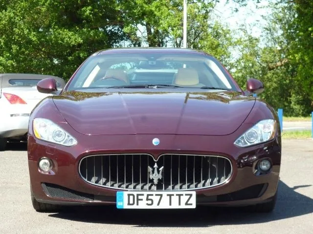 Maserati GranTurismo — Fotos del vehículo real 5