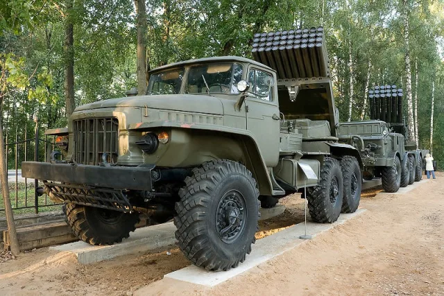 BM-21 Grad — Fotos des Vorbilds 3