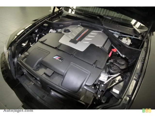 BMW X6 M — Foto dell’auto reale 8