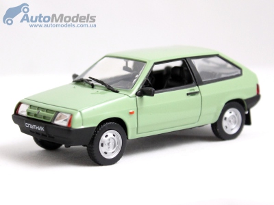 VAZ-2108 Sputnik Autolegenden der UdSSR