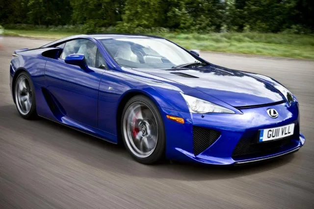 Lexus LFA — Foto dell’auto reale 3