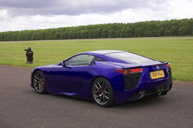 Lexus LFA — Foto dell’auto reale 5