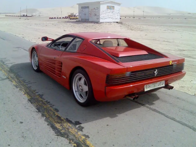 Ferrari Testarossa — Foto dell’auto reale 4