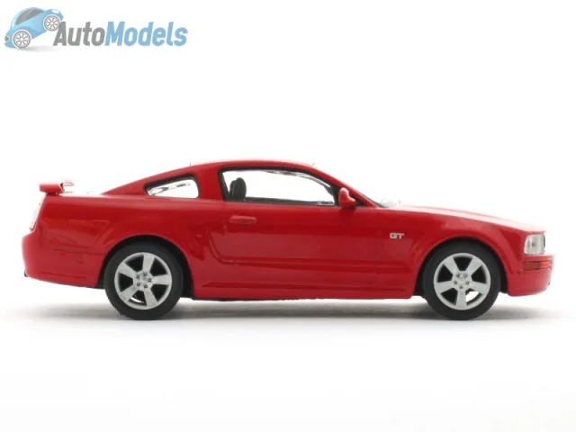 Ford Mustang GT 2005 — Le mie foto del modello 2