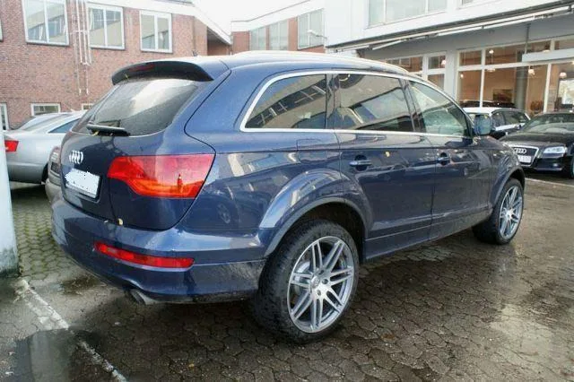 Audi Q7 2006 — Foto dell’auto reale 2