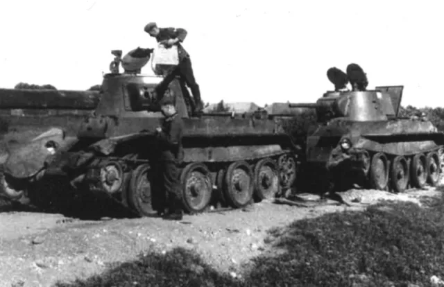 Carro armato BT-7 — Foto dell’auto reale 3