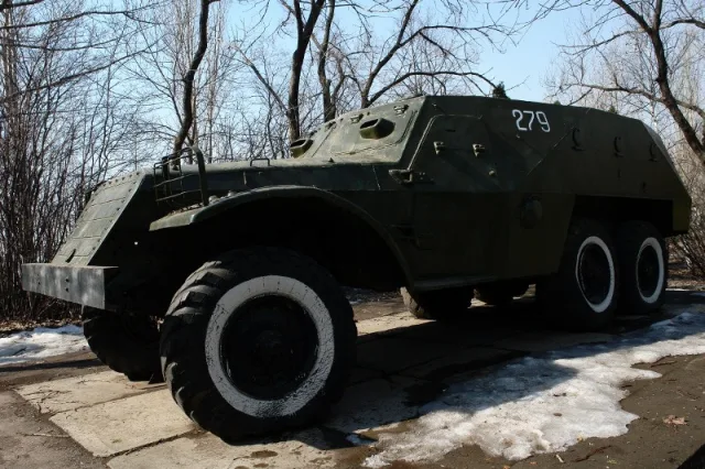 Schützenpanzerwagen BTR-152 — Fotos des Vorbilds 4
