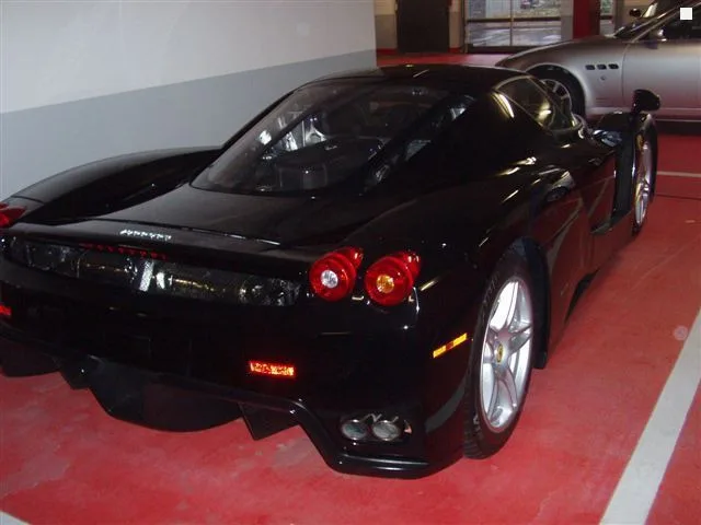 Ferrari Enzo — Fotos des Vorbilds 9