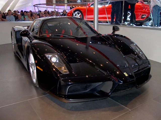 Ferrari Enzo — Fotos des Vorbilds 5