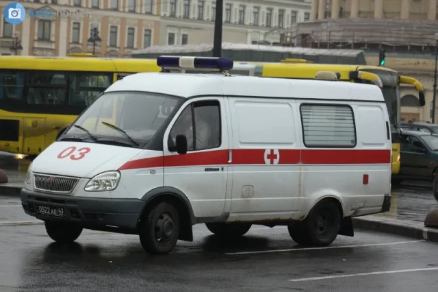 GAZ-32214 Gazelle ambulanza — Foto dell’auto reale 5