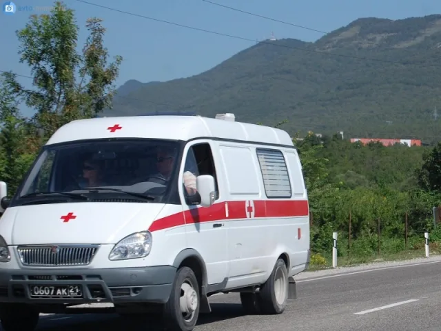 GAZ-32214 Gazelle ambulanza — Foto dell’auto reale 4