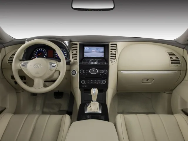 Infiniti FX — Foto dell’auto reale 4
