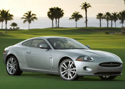 Jaguar XK Coupé — Fotos des Vorbilds 8