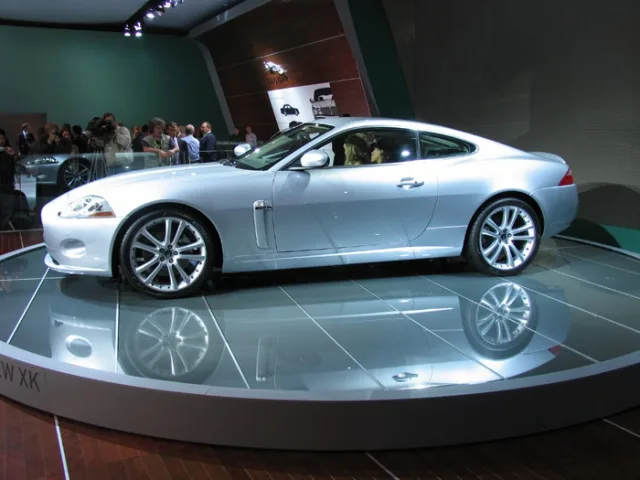 Jaguar XK Coupé — Fotos des Vorbilds 1