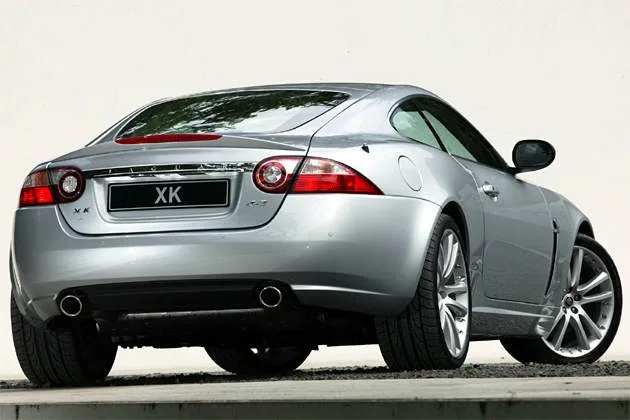 Jaguar XK Coupé — Fotos des Vorbilds 6