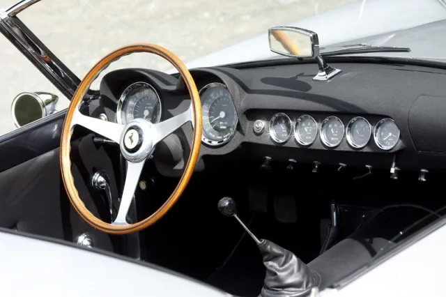Ferrari 250 California — Fotos des Vorbilds 2