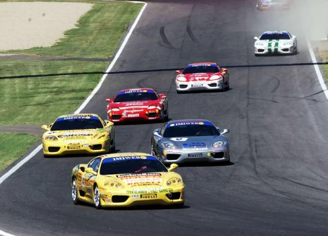 Ferrari 360 Challenge — Fotos des Vorbilds 9