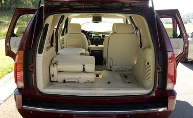 Cadillac Escalade 2007 — Foto dell’auto reale 3
