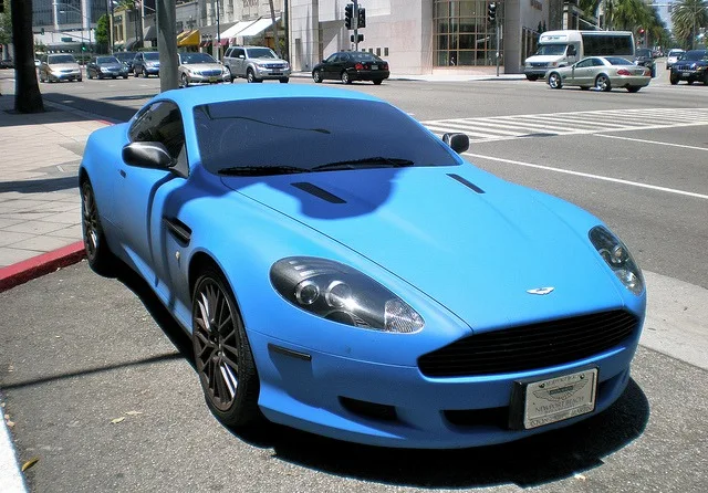 Aston Martin DB9 Vantage — Foto dell’auto reale 2