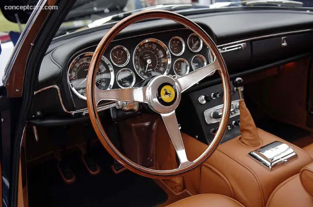 Ferrari 400 Superamerica — Fotos des Vorbilds 2
