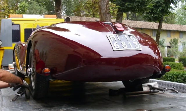 Auto Avio 815 — Fotos des Vorbilds 3