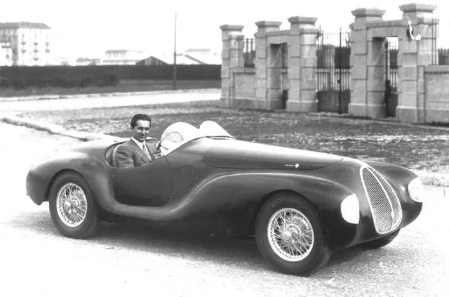 Auto Avio 815 — Fotos des Vorbilds 1