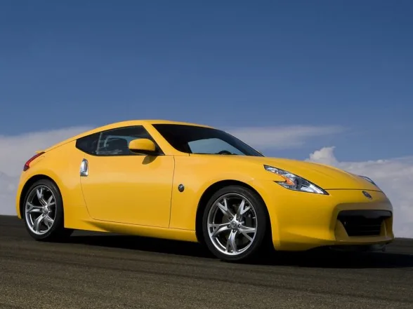 Nissan 370Z 2009 — Foto dell’auto reale 3