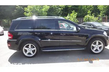 Mercedes-Benz GL500 — Foto dell’auto reale 6