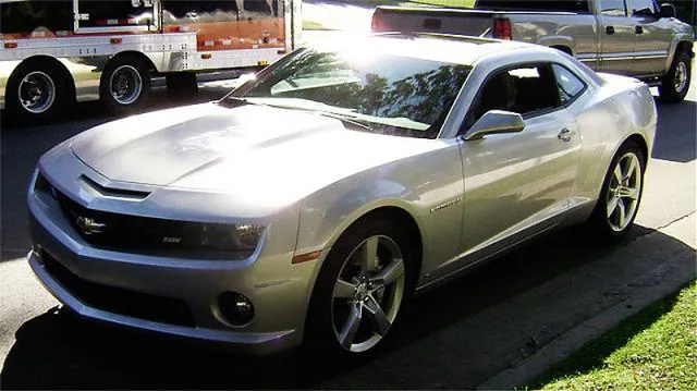 Chevrolet Camaro SS 2009 — Foto dell’auto reale 2