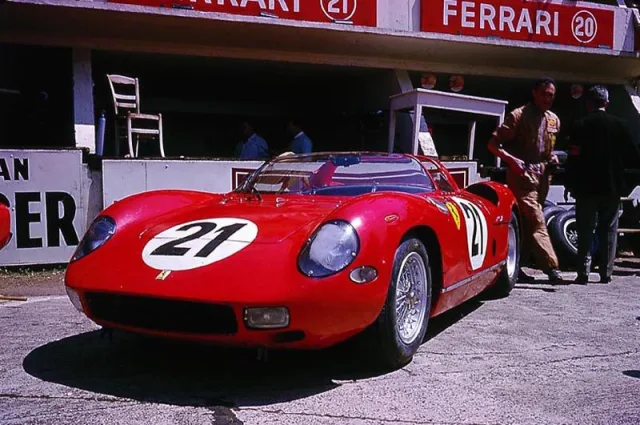 Ferrari 250 P — Foto dell’auto reale 8