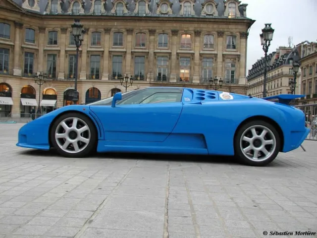 Bugatti EB 110 — Foto dell’auto reale 4