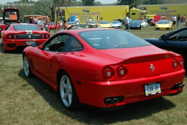 Ferrari 550 Maranello — Fotos del vehículo real 1