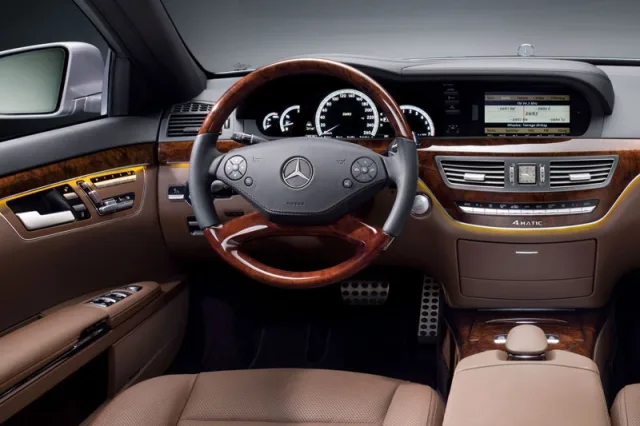 Mercedes-Benz S500 W221 — Foto dell’auto reale 1