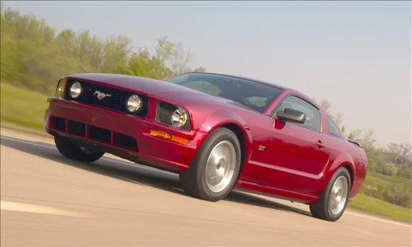 Ford Mustang GT 2005 (2004 Auto Show Version) — Фото прототипа 1