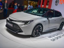 Уже скоро можно будет привезти из США Toyota Corolla в двух новых версиях - GR Sport и TREK