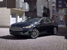 Ford Fusion - американский гибрид, который популярен в Украине
