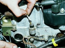 Для чего нужен исправный датчик уровня масла в автомобиле?