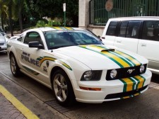 Пополнение полицейских Ford Mustang у IXO Models